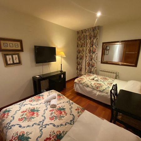 Ch Hostal Victoria Cuenca  Zewnętrze zdjęcie