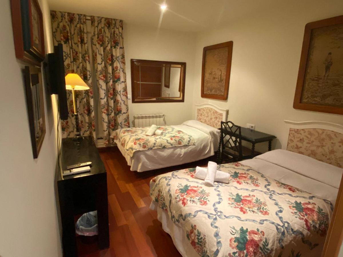 Ch Hostal Victoria Cuenca  Zewnętrze zdjęcie