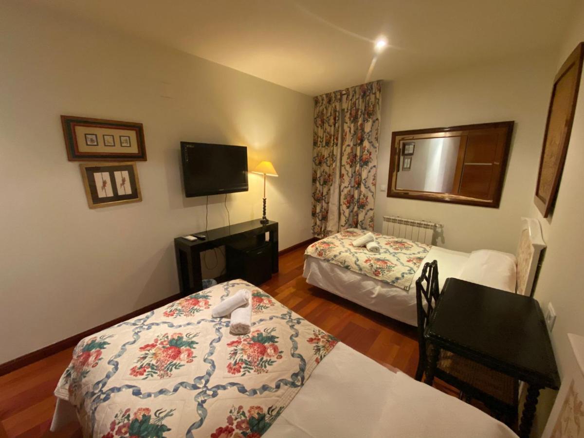 Ch Hostal Victoria Cuenca  Zewnętrze zdjęcie