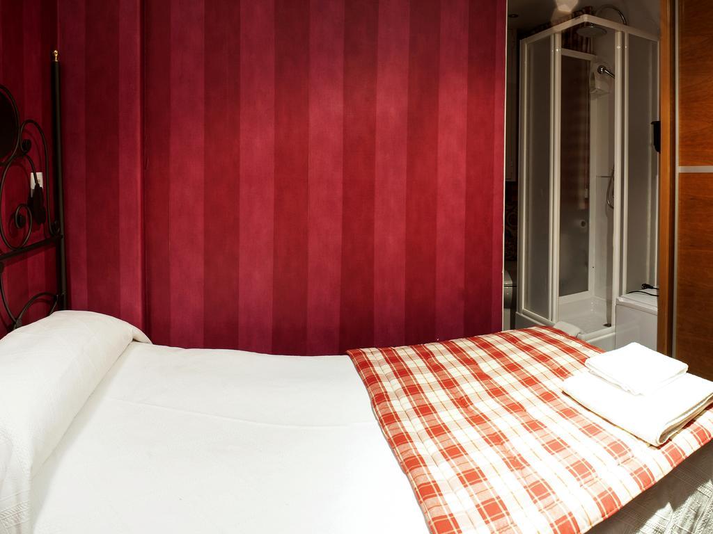Ch Hostal Victoria Cuenca  Zewnętrze zdjęcie