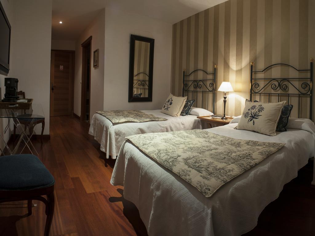 Ch Hostal Victoria Cuenca  Zewnętrze zdjęcie
