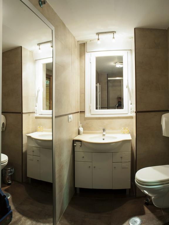 Ch Hostal Victoria Cuenca  Zewnętrze zdjęcie