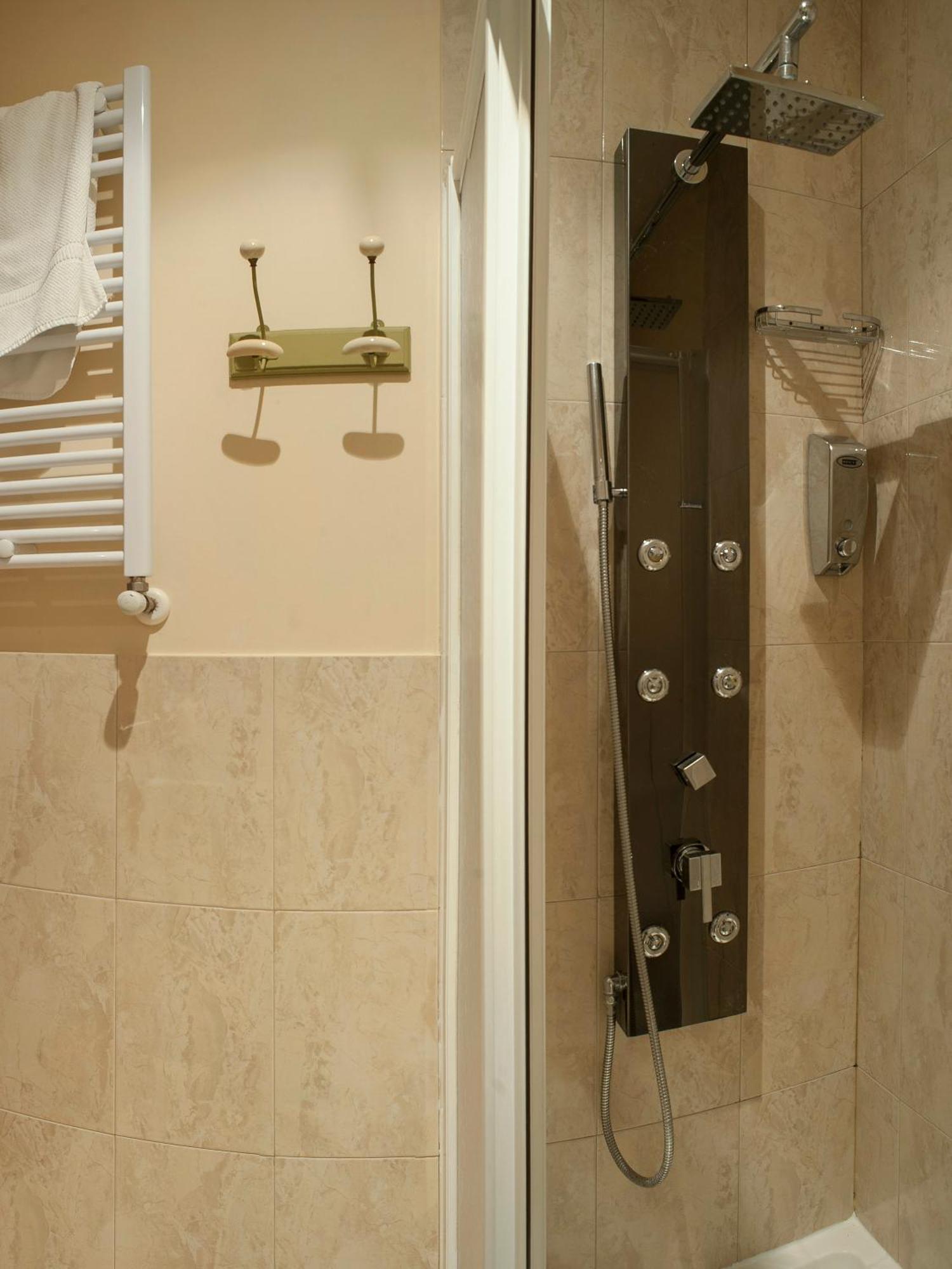 Ch Hostal Victoria Cuenca  Zewnętrze zdjęcie