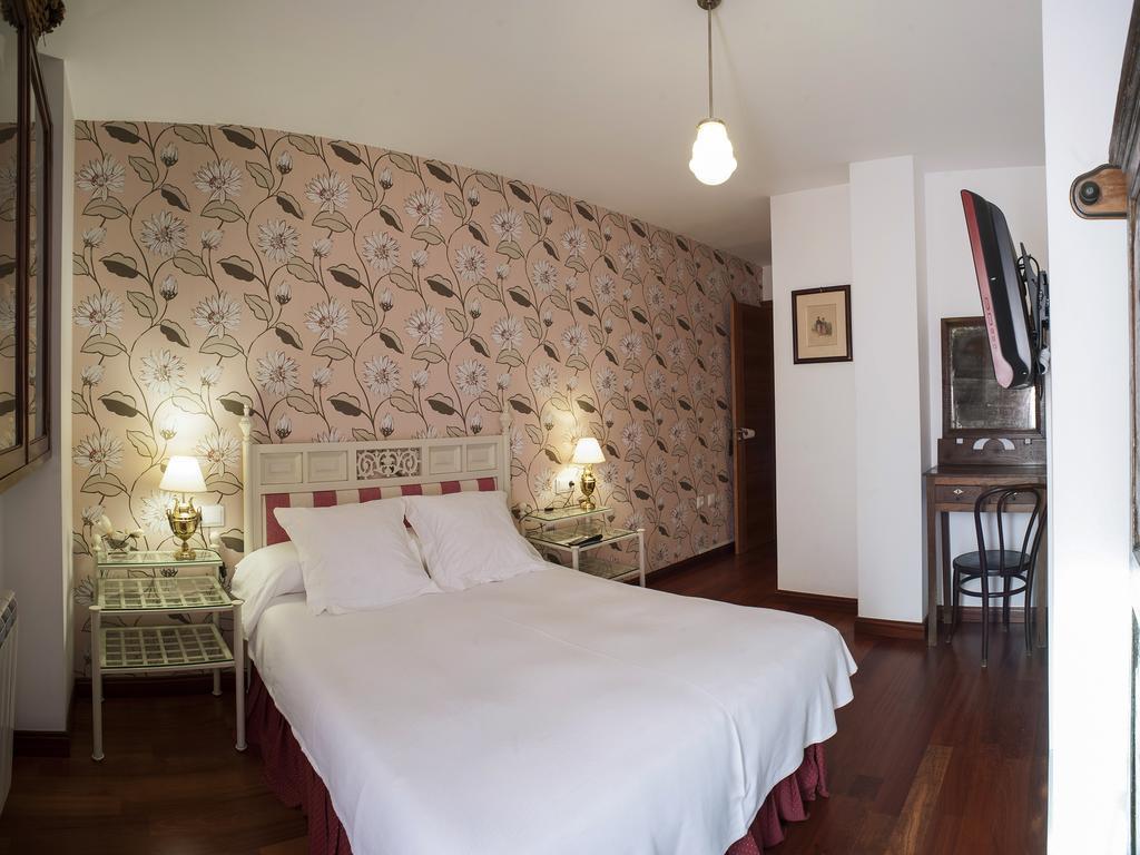 Ch Hostal Victoria Cuenca  Zewnętrze zdjęcie