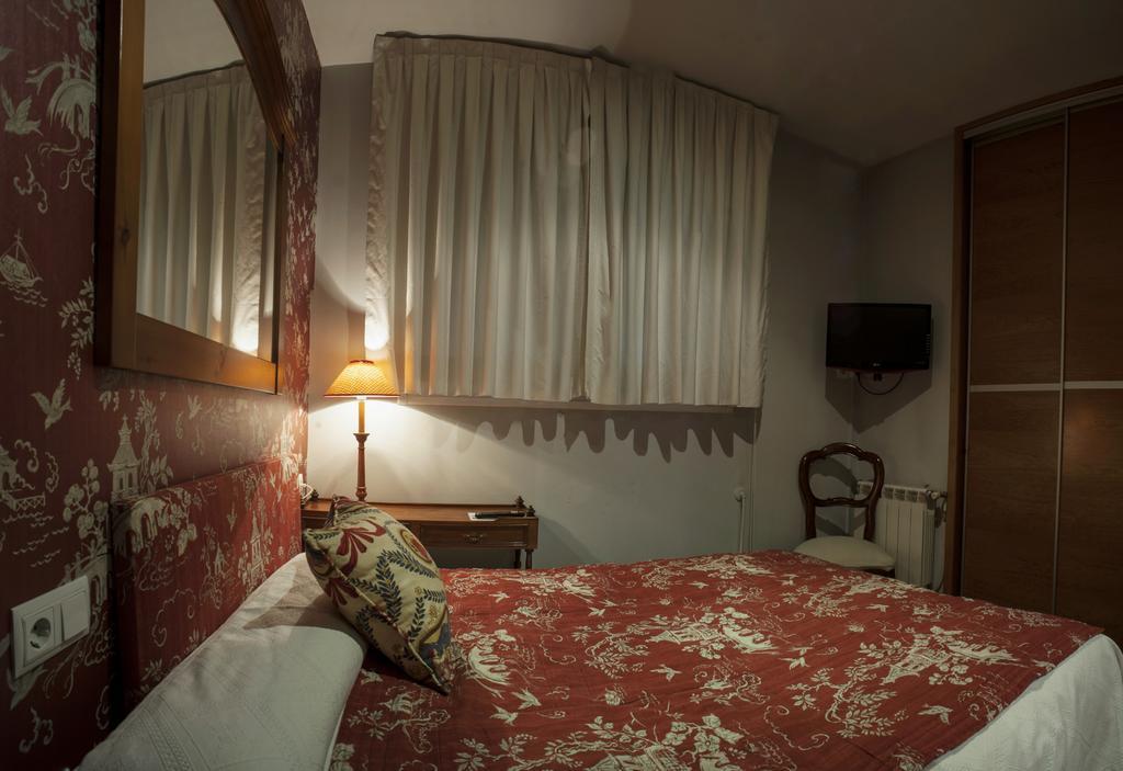 Ch Hostal Victoria Cuenca  Zewnętrze zdjęcie